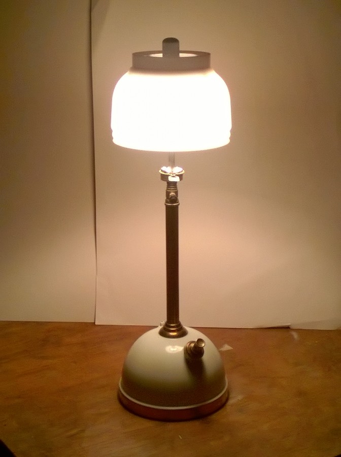 Tilley Table Lamp "The Queen"